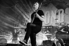 Beyond the Black in der Stadthalle Offenbach am 22. Oktober 2022
