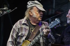 250622_NeilYoung_0446mb