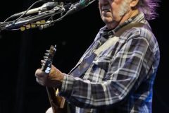 250622_NeilYoung_0672mb