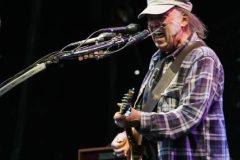 250622_NeilYoung_0858mb