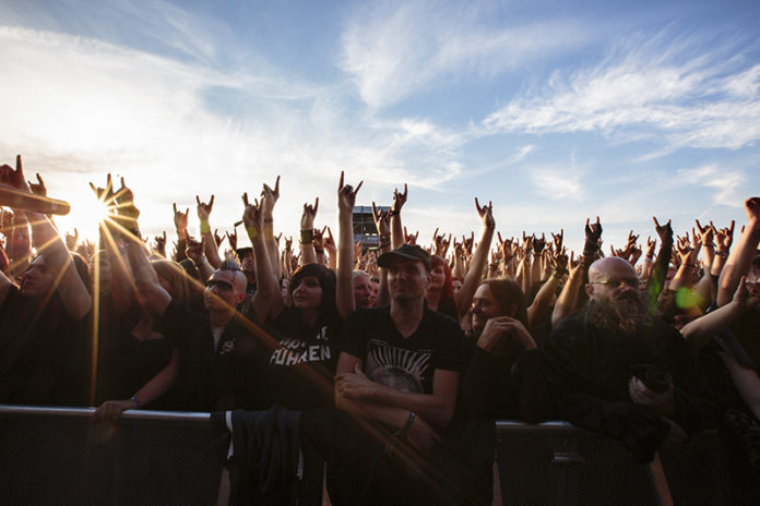 M´era Luna 2008 – Samstag Erste Bands für das M'era Luna 2015 bestätigt