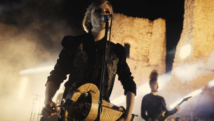 Nach Austritt aus Eluveitie: Lyrre veröffentlichen erstes Video „Divide and Conquer“
