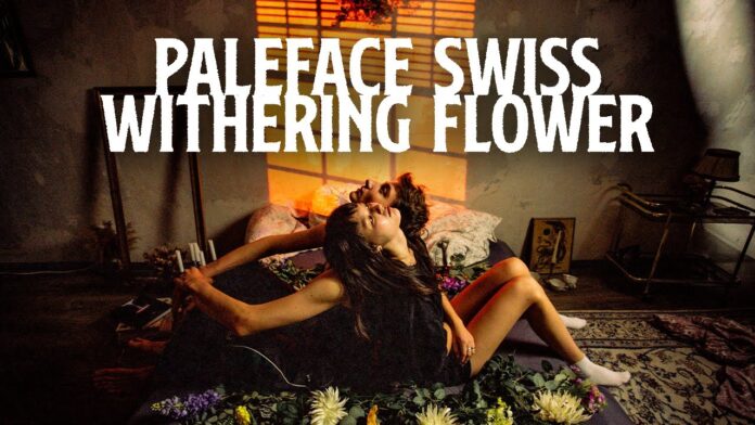 Paleface Swiss veröffentlichen Musikvideo zu „Withering Flower“