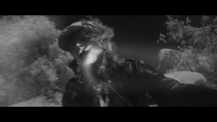 IAMX veröffentlicht neue Single „Artificial Innocence“ vor Europatour 2026