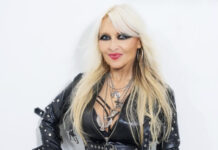 Doro kündigt neues Album „Wild At Heart“ an; erste Single „Rock You 2 Death“ draußen Doro (© Frank Dursthoff)